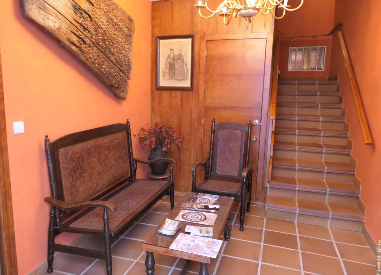 Hotel Casa Escosa Albalate del Arzobispo Exterior foto